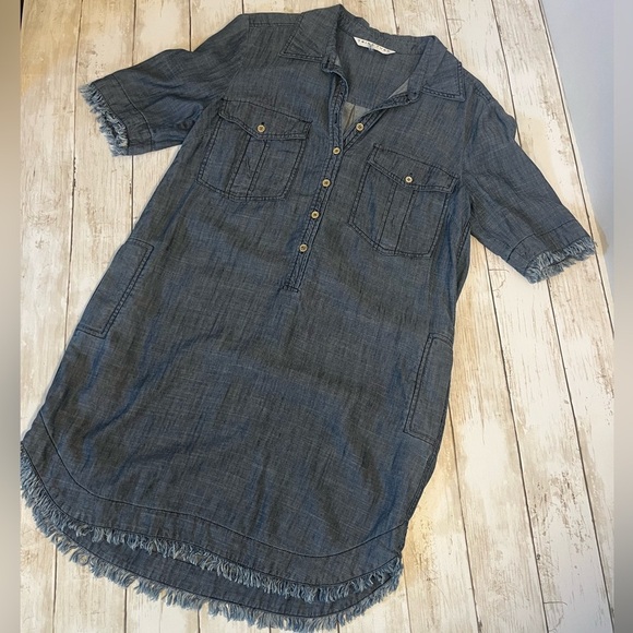 Trina Turk Rosetta Frayed Trim Chambray Shirtdress Size 10 - Picture 3 of 11